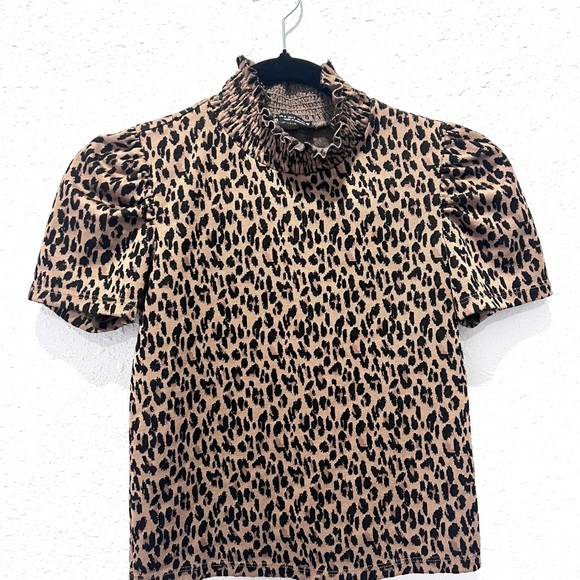 Zara Animal Print Puff Sleeve Blouse small - Picture 5 of 5